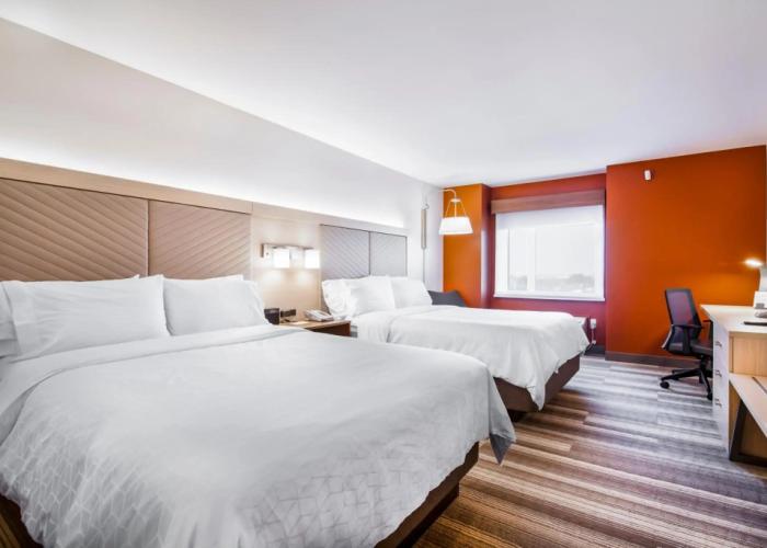 Holiday Inn Express & Suites Langley by IHG