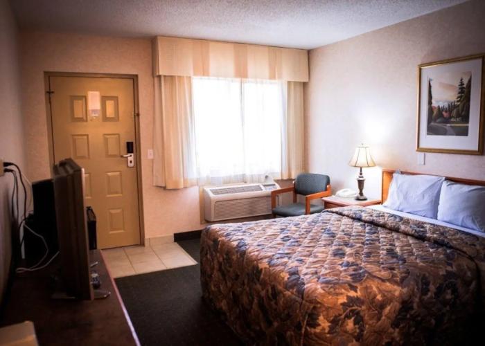 Langley Hwy Hotel
