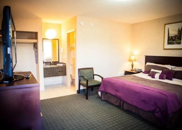 Langley Hwy Hotel