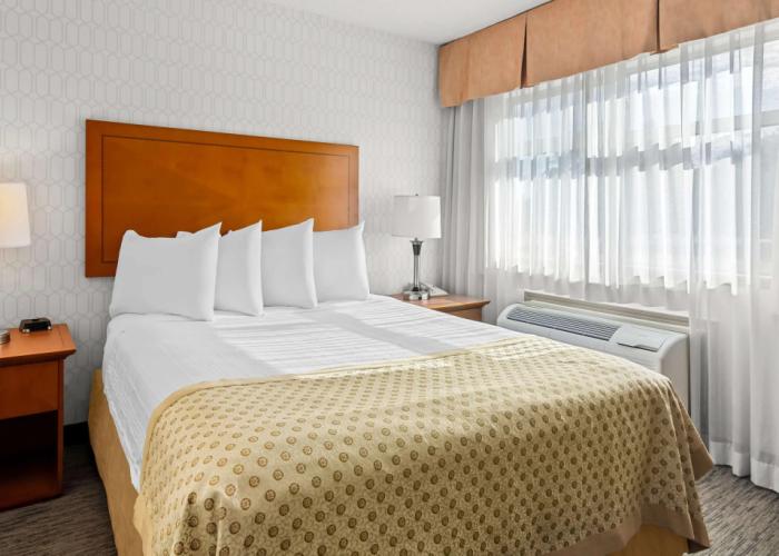 Best Western Plus Langley Inn