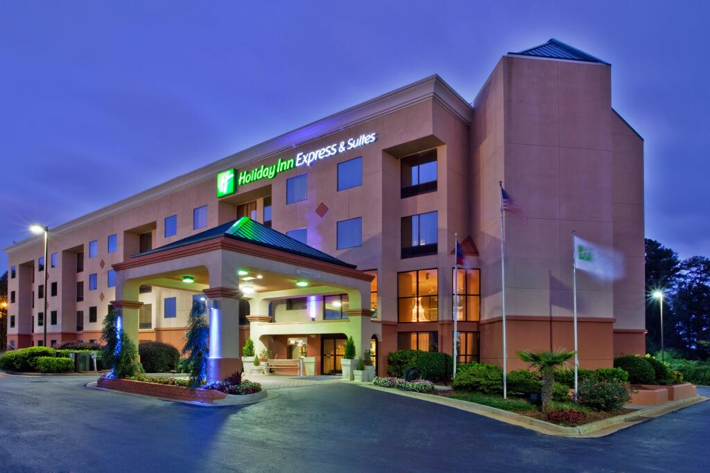 Holiday Inn Express Hotel & Suites by IHG