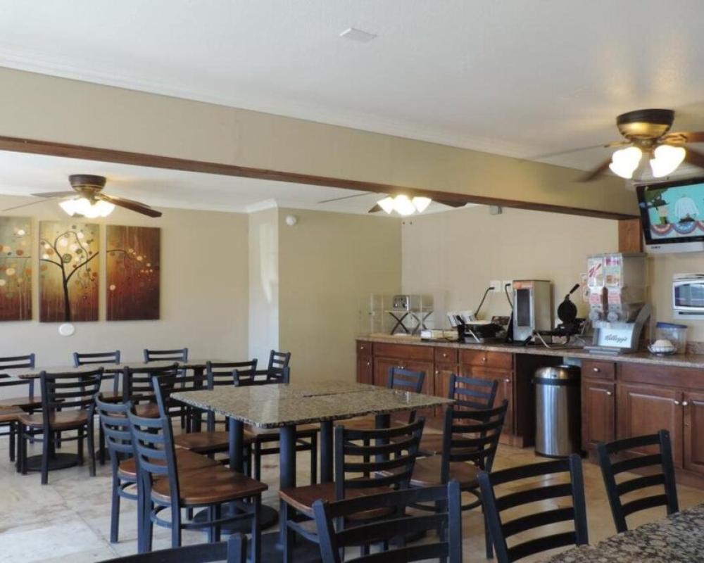 Lotus of Lompoc - A Great Hospitality Inn