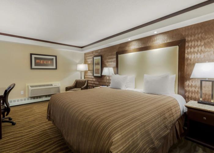 Best Western Premier Denham Inn & Suites