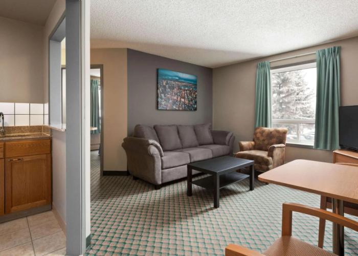 Travelodge by Wyndham Edmonton Airport