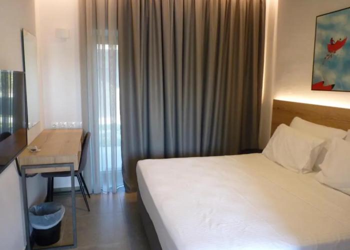Comfort Suites and Rooms