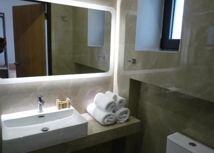 Comfort Suites and Rooms