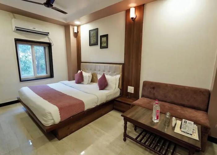 Hotel Samrat
