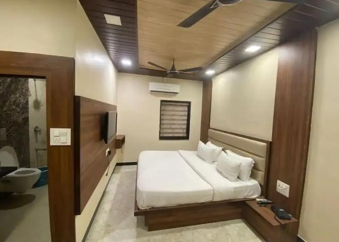 Hotel Samrat