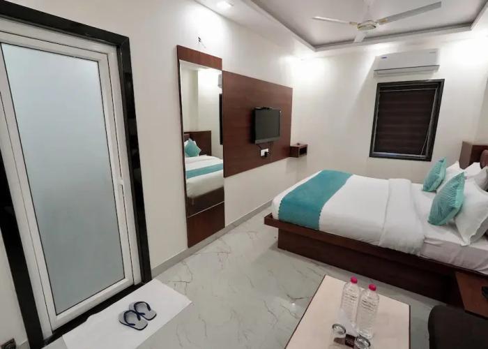Hotel Samrat