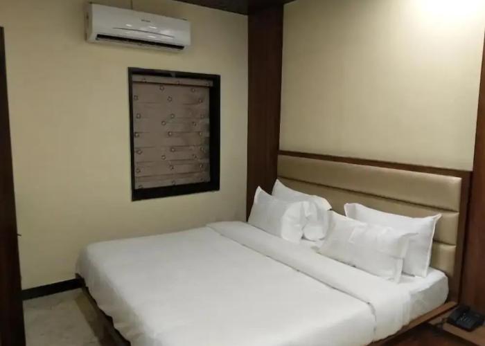 Hotel Samrat