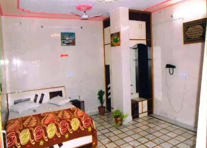 Hotel Shahanshah Palace
