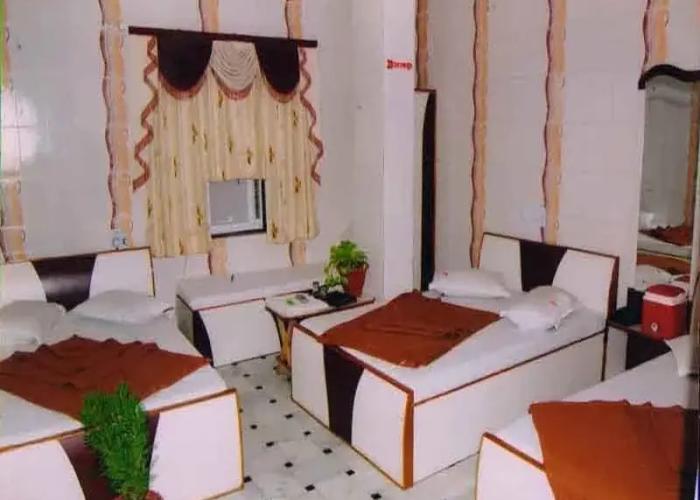 Hotel Shahanshah Palace