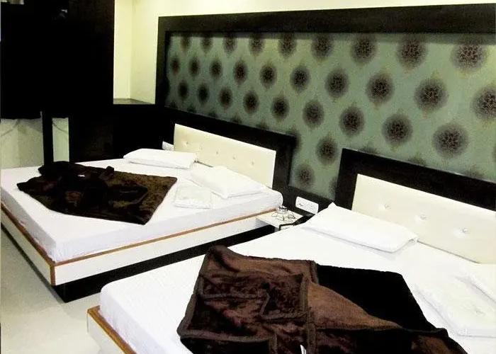 Hotel Shahanshah Palace