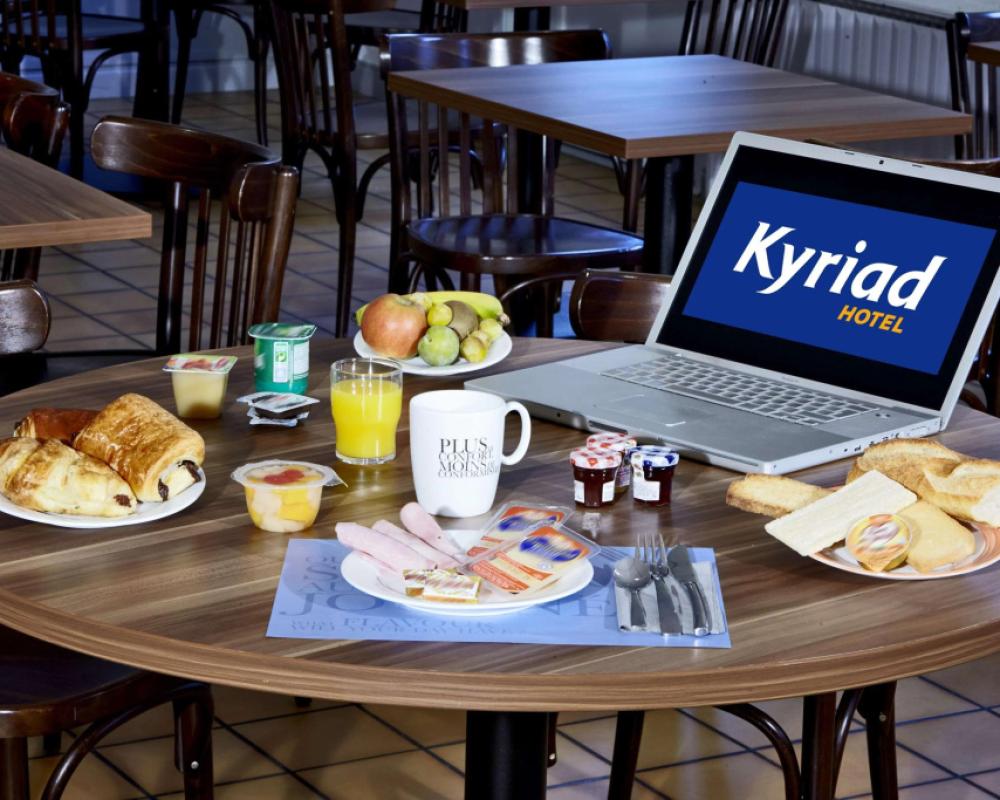 фото Kyriad Laval