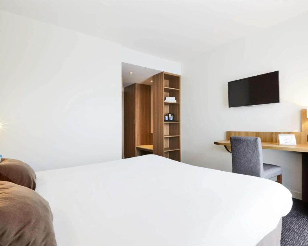 фото Kyriad Laval