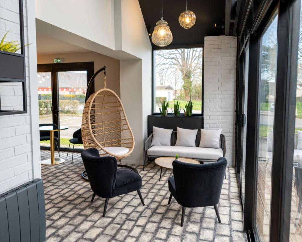 фото Kyriad Laval