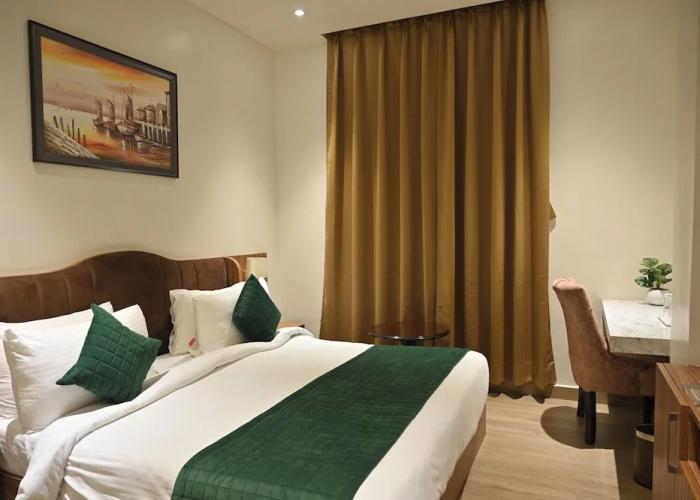 Hotel Gold In Leaf