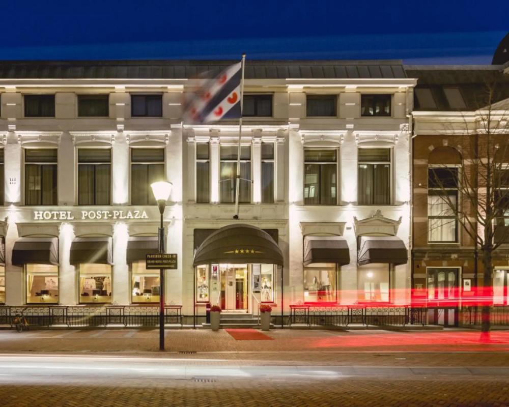 Post-Plaza Hotel & Grand Café