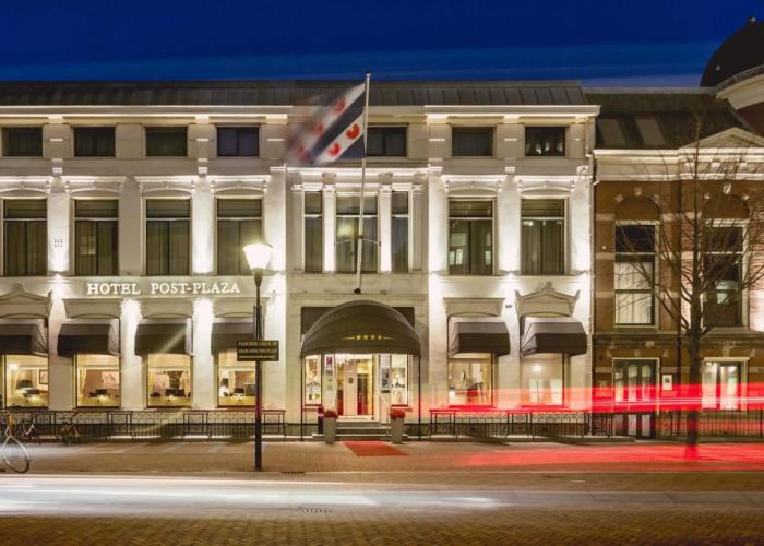 Post-Plaza Hotel & Grand Café