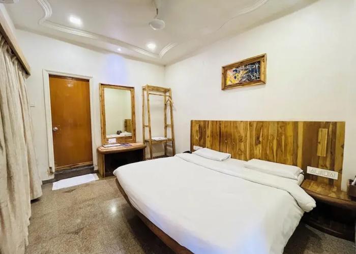 Hotel Shripad Continental
