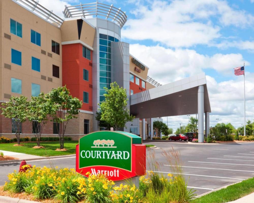 Courtyard by Marriott Minneapolis Maple Grove/Arbor Lakes