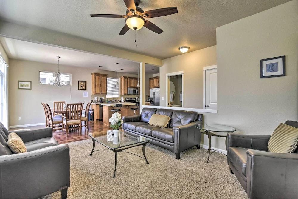 Portland Home w/ Private Hot Tub: 9 Mi to Downtown