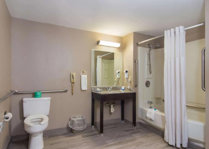 Rodeway Inn & Suites Monroeville - Pittsburgh