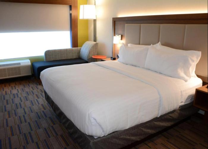 Holiday Inn Express & Suites Pittsburgh - Monroeville by IHG