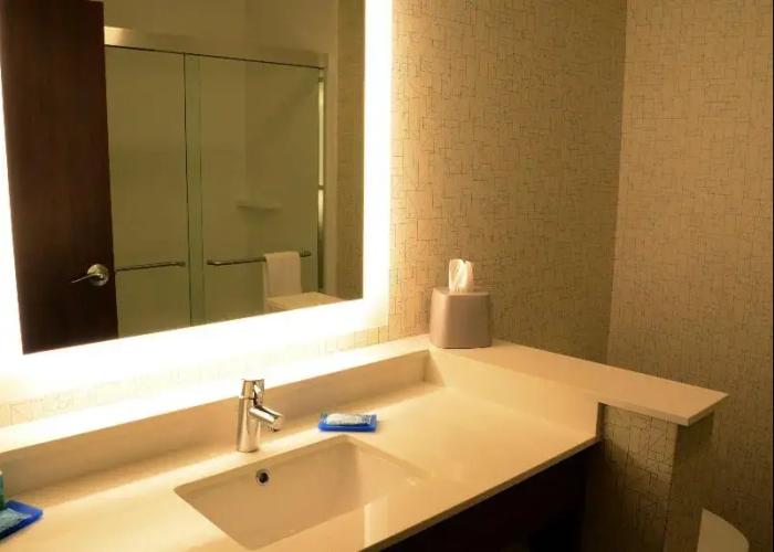 Holiday Inn Express and Suites Pittsburgh - Monroe