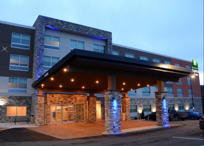 Holiday Inn Express & Suites Pittsburgh - Monroeville