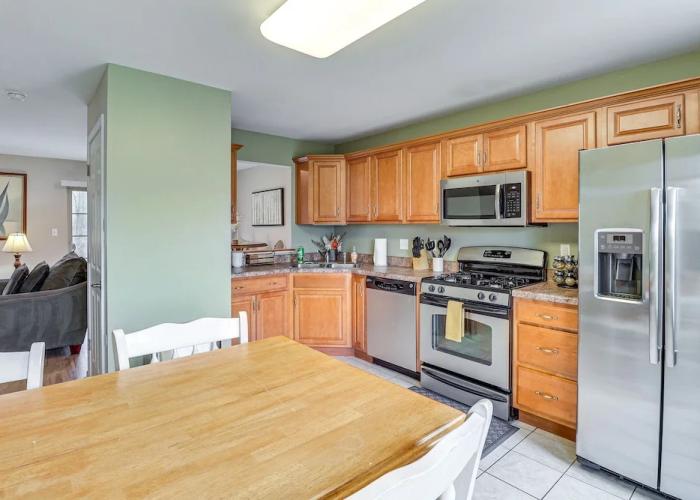 Family Getaway 16 Mi to Pittsburgh!