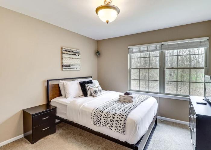 Family Getaway 16 Mi to Pittsburgh!