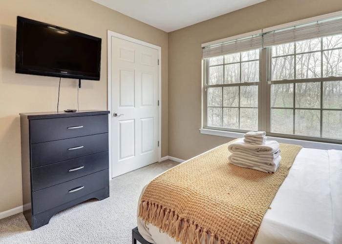 Family Getaway 16 Mi to Pittsburgh!