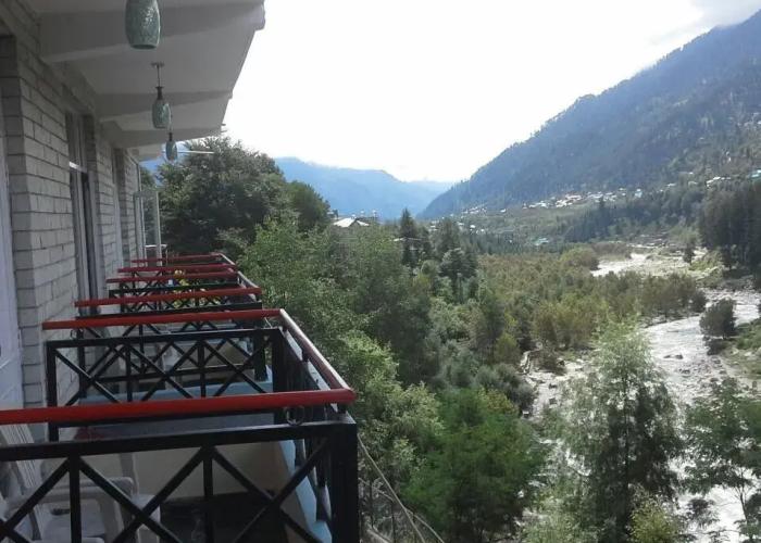 Chichoga Holiday Inn Manali