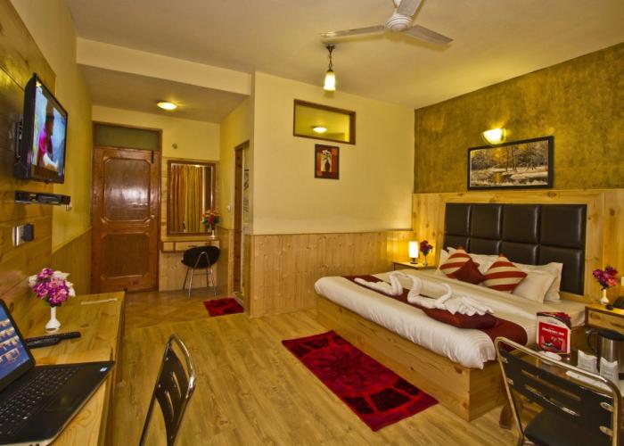 New Harmony Inn