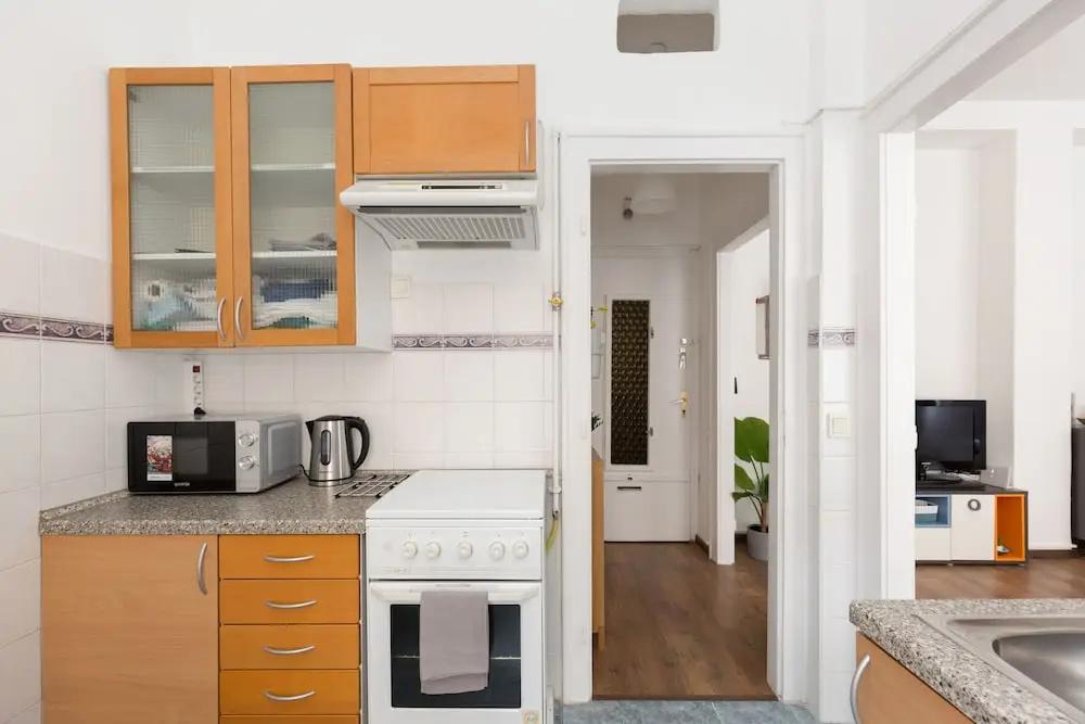 фото Central Apartment