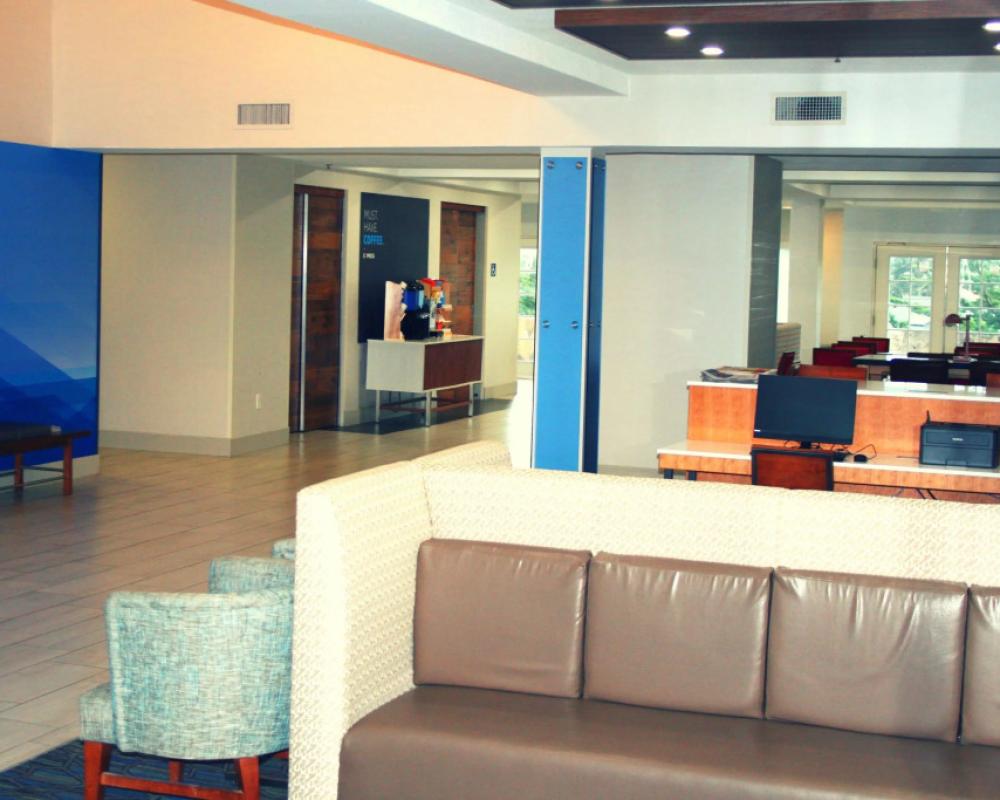 Holiday Inn Express Hotel & Suites Marina - State Beach Area by IHG