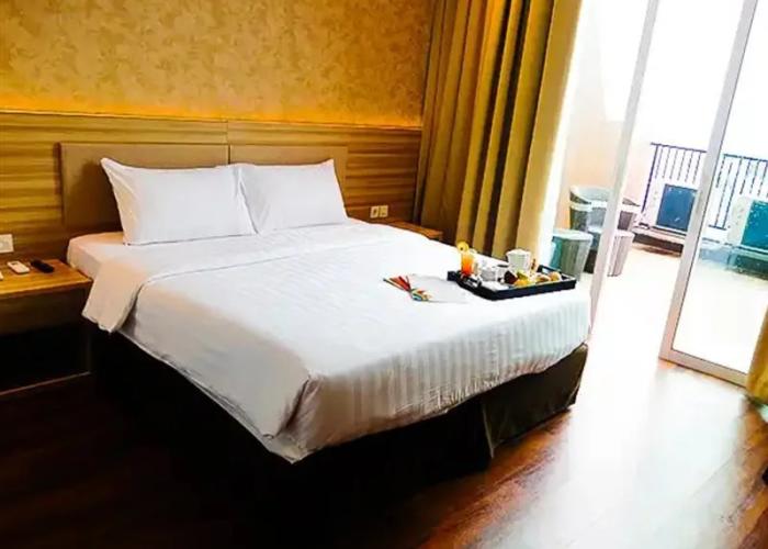 Maleo Town Square Hotel