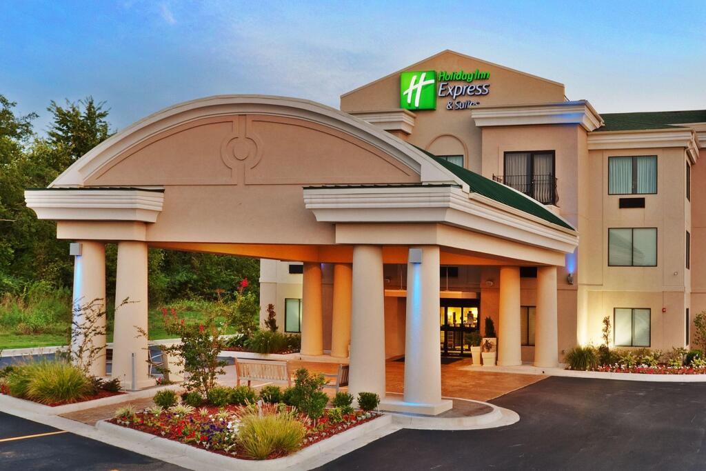 Holiday Inn Express Hotel & Suites Muskogee by IHG