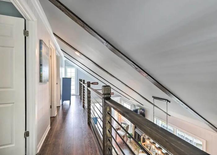 Waterfront Gem on Lake Sinclair With Boat Dock!