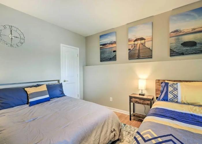 Lakefront Eatonton Getaway w/ Dock & Grill!