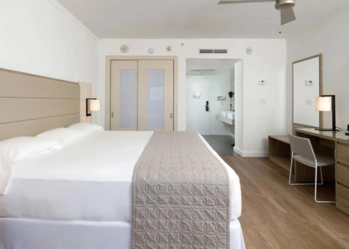 Hotel Riu Plaza Miami Beach