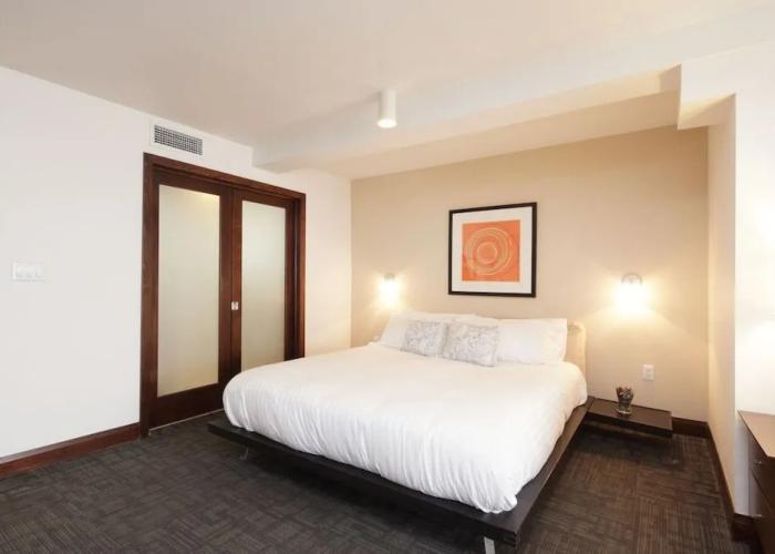 Strand Ocean Drive Suites