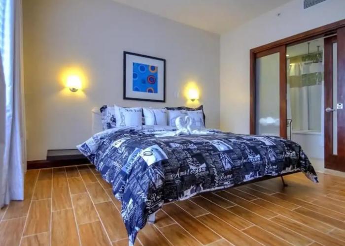 Strand Ocean Drive Suites