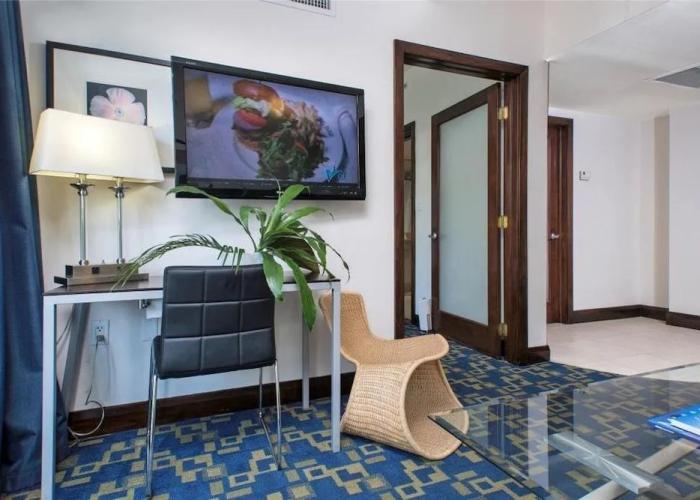Strand Ocean Drive Suites