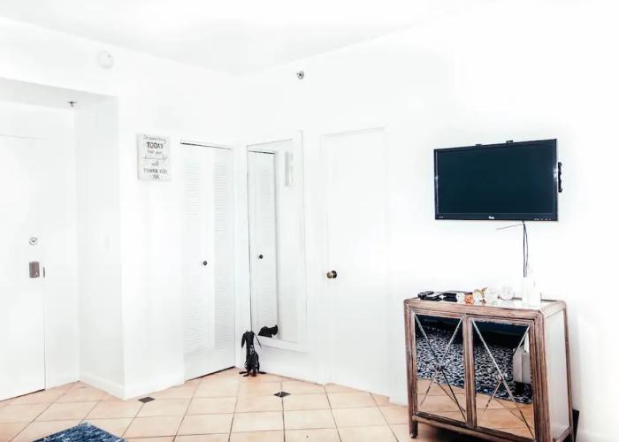 Ocean Drive Apartments