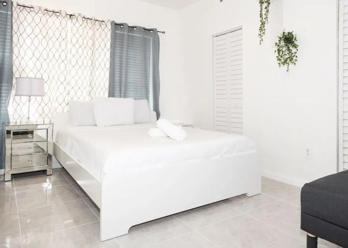 Ocean Drive Apartments