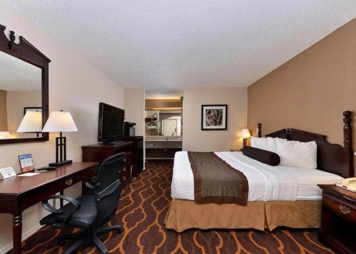 Mockingbird Inn & Suites