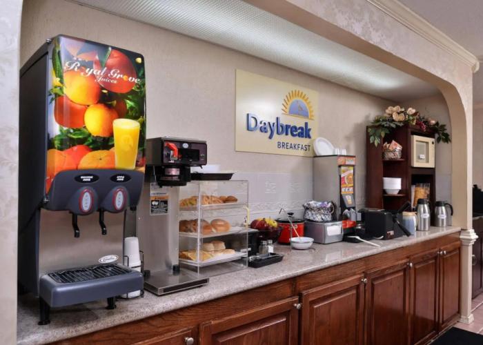 Mockingbird Inn & Suites