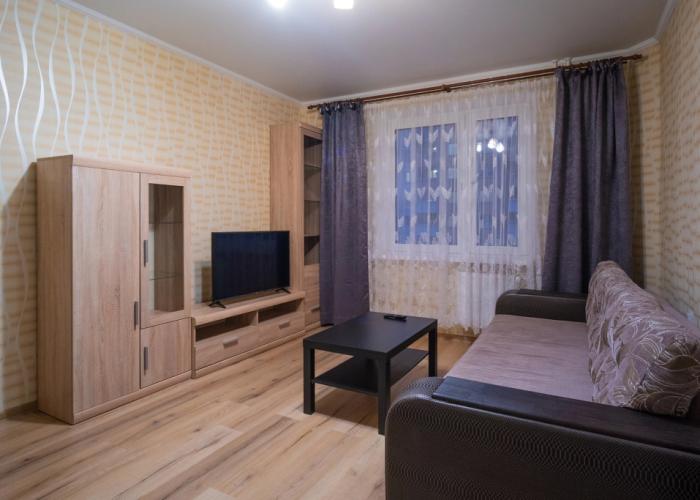 Na Sutki Ulitsa Byalynickogo-Biruli 8a Dvuhkomnatnaya Flat